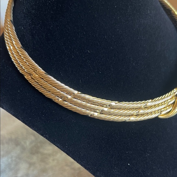 Luxurious Gold Twisted Necklace - Picture 2 of 6